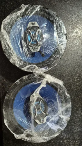 "1 Par de Auto Falante Triaxial 60 W"