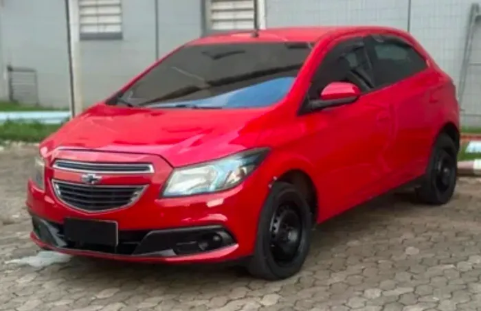 Chevrolet Onix Hatch LS 1.0 8V Flex Power Mec. 4P 2015