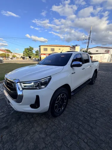 Toyota Hilux CD SRX 4X4 2.8 TDI 16V Diesel Aut. 2023