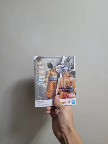 Goku Instinto Superior S.H figuarts lacrado