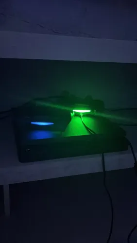 PS4 SLIM + JOGOS E 2 CONTROLES ORIGINAIS