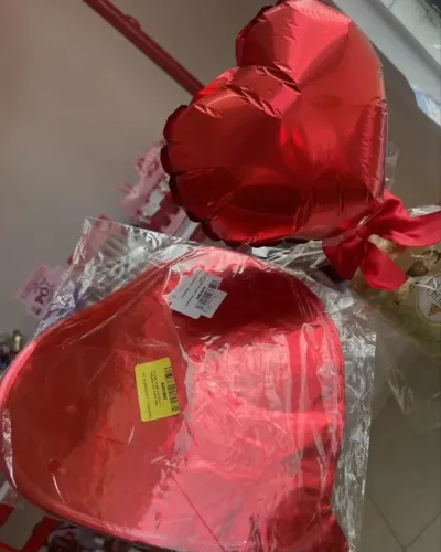 Balões coração com suporte 9 unidades 