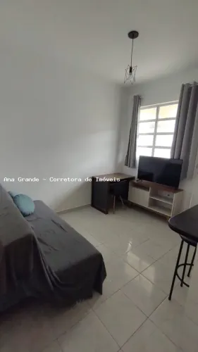 Kitnet para Locação em São Vicente, Centro, 1 banheiro, 1 vaga