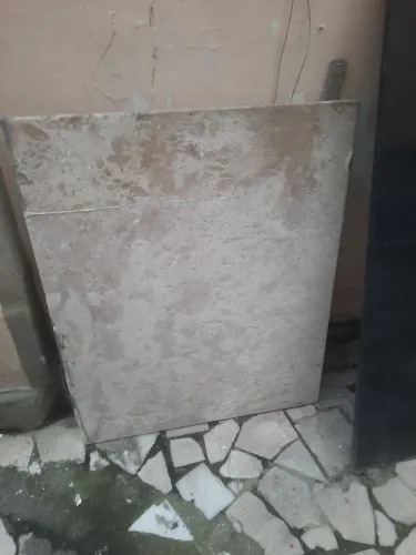 VE DO ESSA PEDRA DE GRANITO COM 30 MM DE ESPESSURA 81 X 1,00 PARA TAMPO DE MESA OU BANCADA