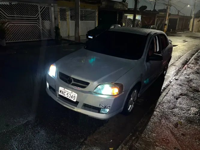 Chevrolet Astra GSI 2.0 16V 136cv Hatchback 5P 2003