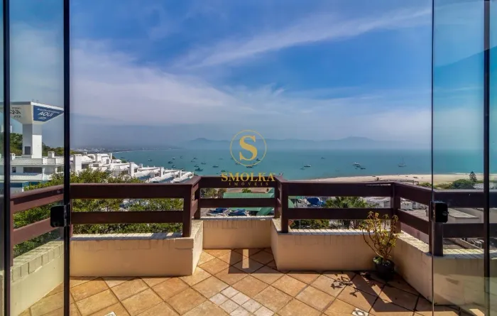 Cobertura duplex vista mar com 3 suítes e piscina privativa em Jurerê