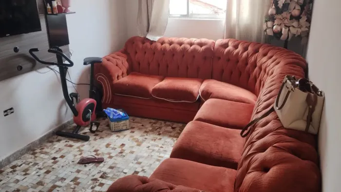 Vendo sofá de canto 6 lugares 