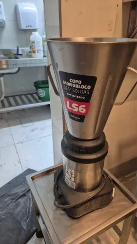 Liquidificador industrial + bancada LS6