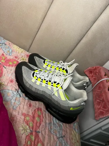 Tênis air Max 95 neon