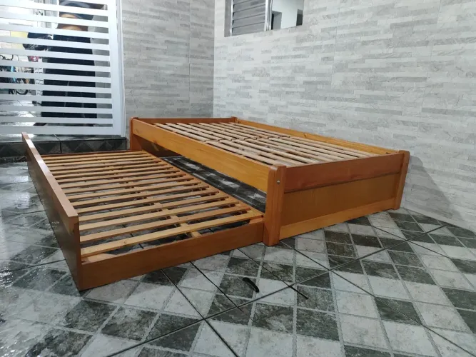 Bi cama semi nova
