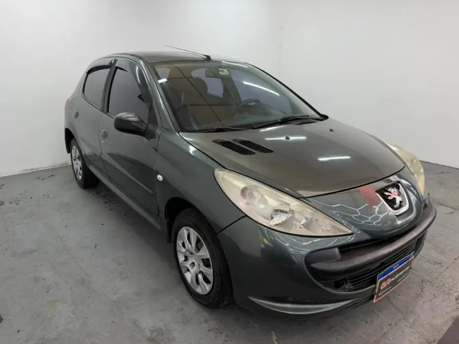 Peugeot 207 XR 1.4 Flex 8V 5P 2010