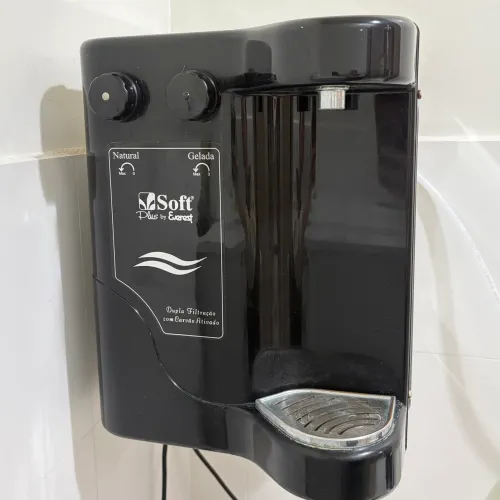 Purificador com refrigeração de Água Everest 
