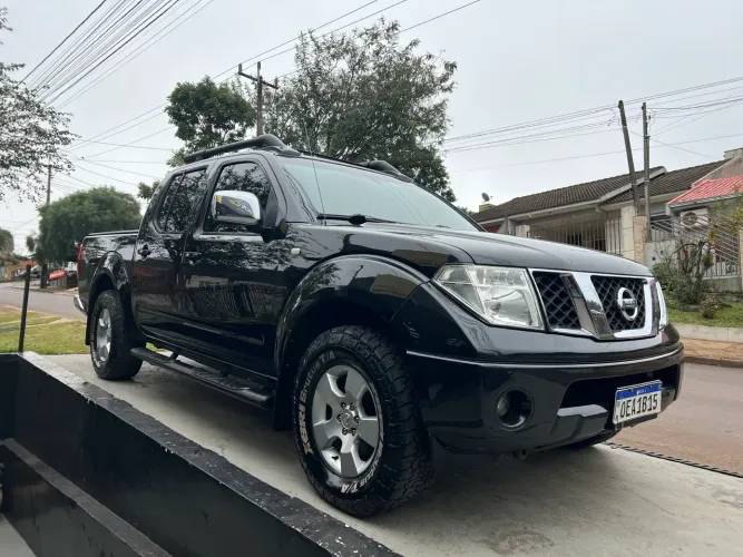 Nissan Frontier LE CD 4X4 2.5 TB Diesel Aut. 2011