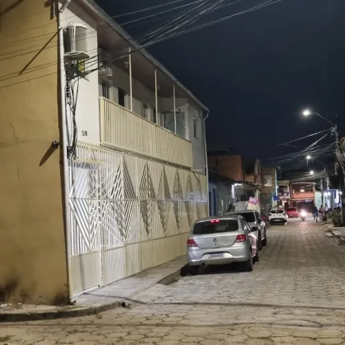 Alugo kitnet mobiliada ?