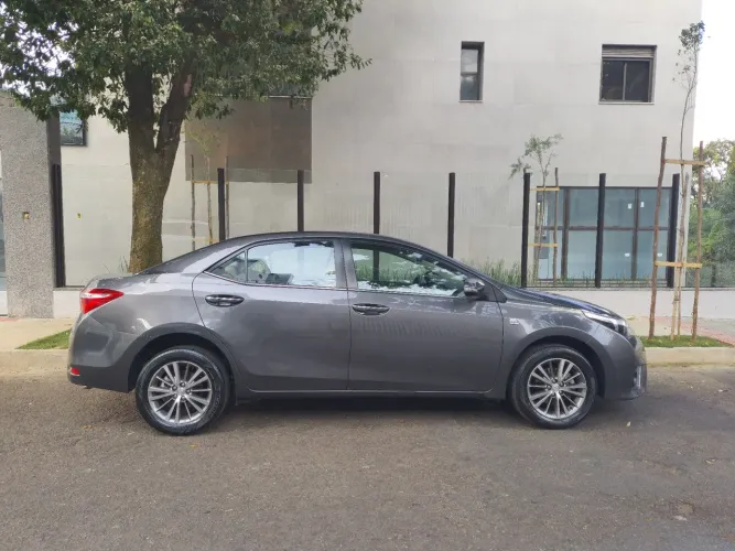 Toyota Corolla Altis 2.0 Flex 16V Aut. 2016