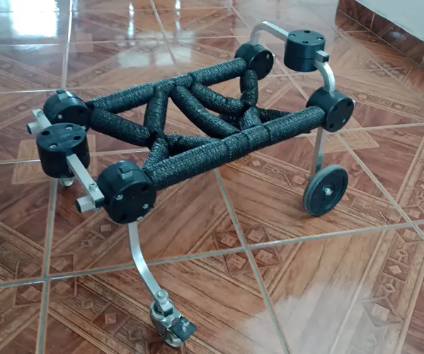 Andador / Cadeira de Rodas para cães com dificuldade de locomoção( 4 rodas)