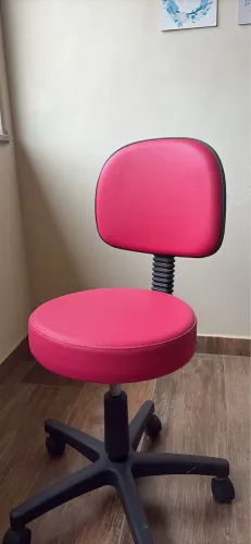 Cadeira mocho rosa