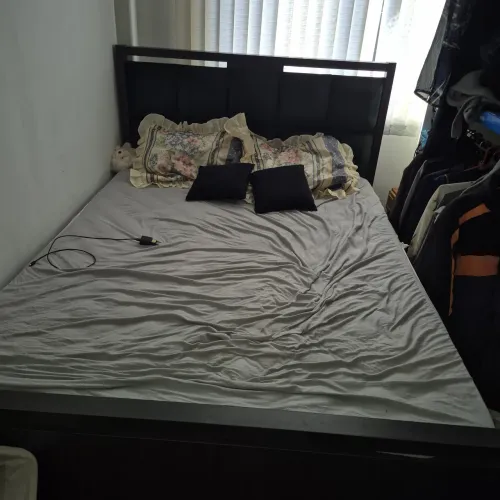 Cama de casal MDP + colchão