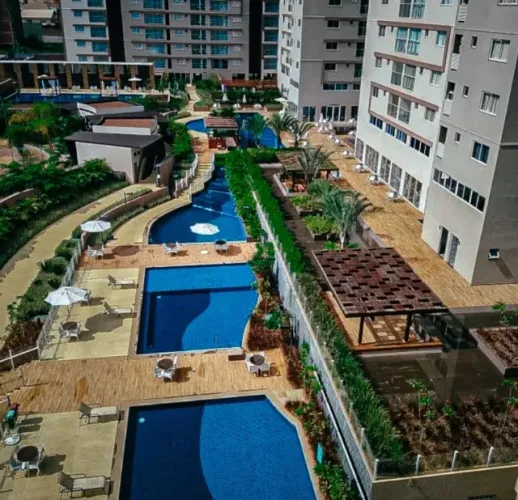 Apartamento mobiliado de 2 suítes, varanda e um Resort no lazer em Caldas Novas