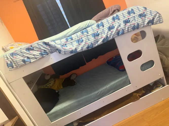 Cama semi nova