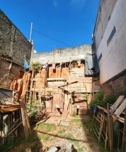 Terreno à venda em São Paulo-SP, Jardim Maria Virginia, 184m² de área. Venha conferir!