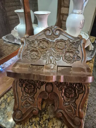 Porta bíblia madeira