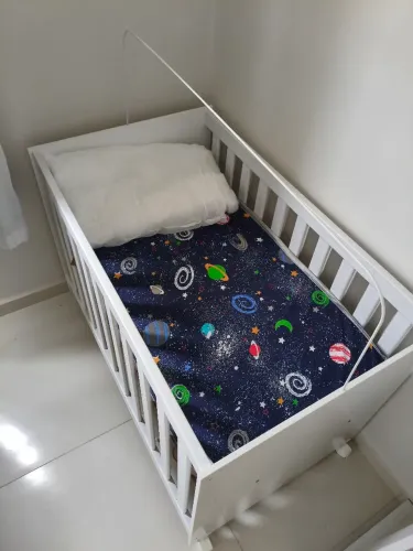 Vendo berço americano 3 em 1 com colchão incluso 
