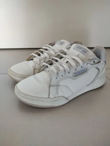 Tênis Adidas Roguera feminino 35