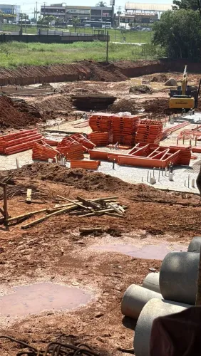 Serviços de construção civil. 