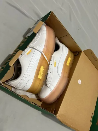 VENDO POR:385,00 REAIS ESSE PAR DE TÊNIS FEMININO, ORIGINAL DA PUMA NÚMERO 39.