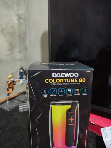 Vendo caixa de som/ luminária com cores incríveis RGB