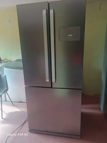 Jeladeira toda boa 