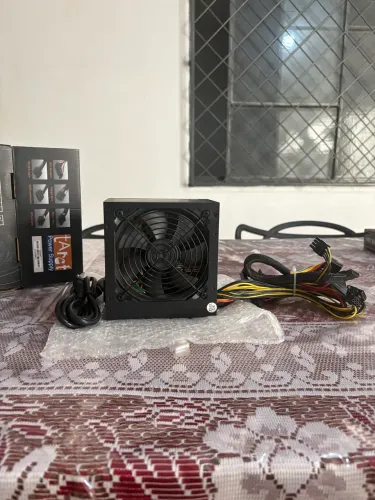 Fonte Taret 550w selo 80 plus