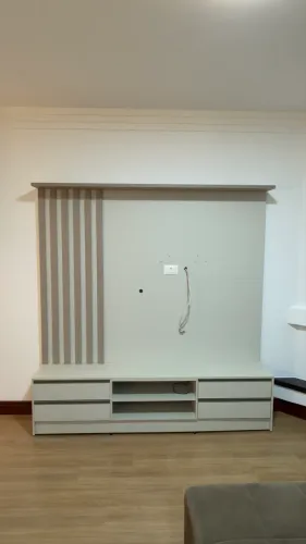 Painel de TV com Rack Planejado