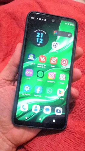Leia o anúncio por favor, Moto G63, . 5G , NFC. 128 Gigas . Pequeno trinco.
