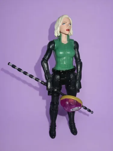 Viúva Negra Infinity War Hasbro