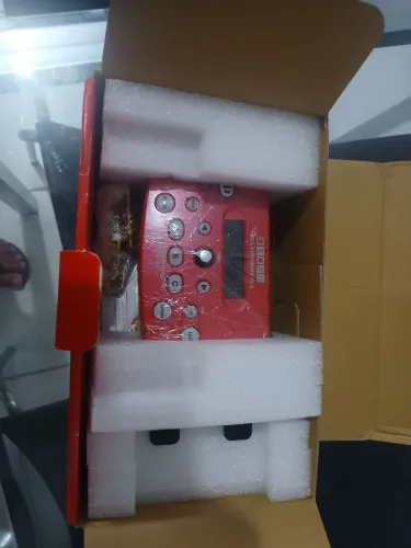 Boss VE 5 efeitos para voz e instrumentos de sopro