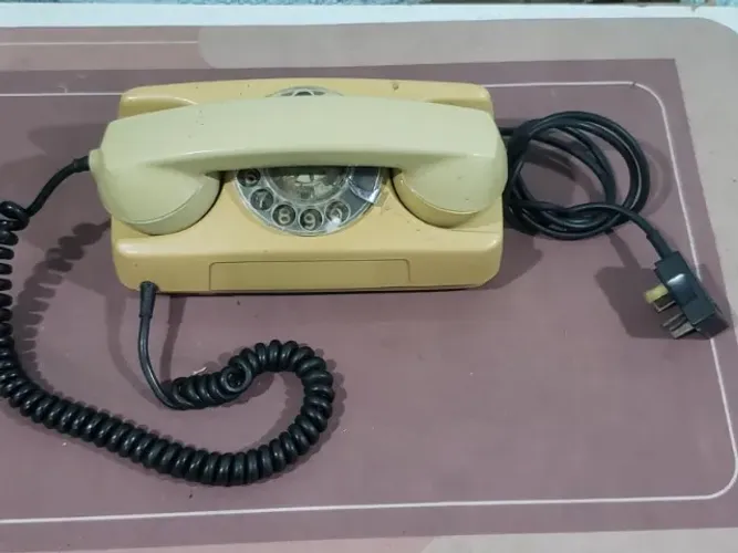 telefone antigo de disco modelo clássico