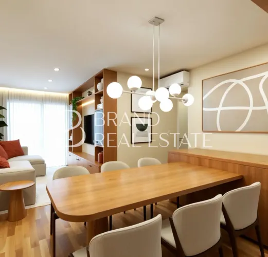 Apartamento à venda reformado na Vila Olímpia. São 2 dormitórios, 1 suíte, 1 vaga.