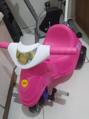 Motinha, triciclo Infantil.