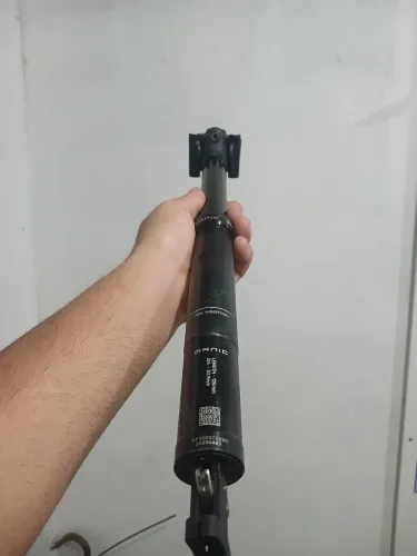 Canote retrátil Xfusion Manic 30.9 c/ trava