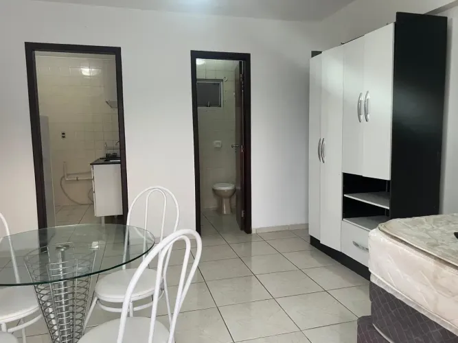 Imóvel para aluguel tem 40 metros quadrados com 1 quarto em Centro - Balneário Camboriú -