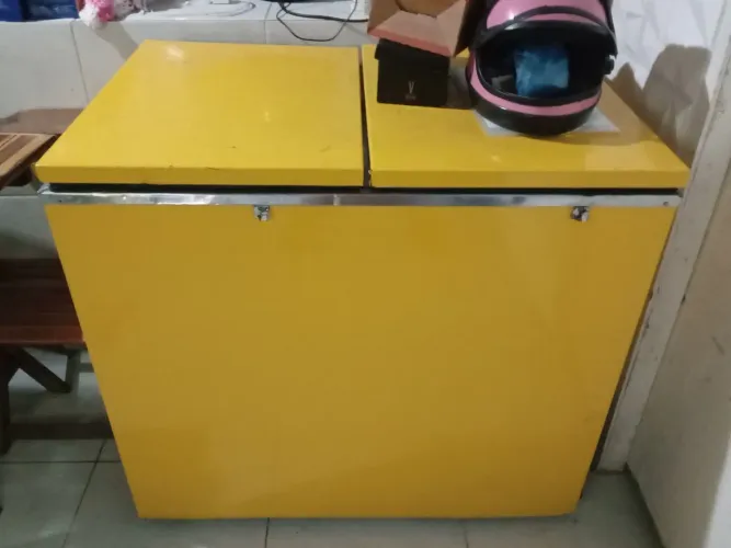 Vendo freezer 2 portas 