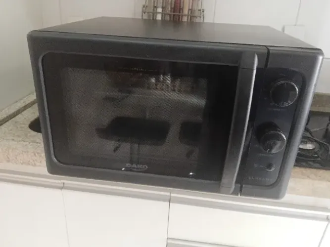 Forno elétrico Dako Supremo,usados somente 3 vezes,preto