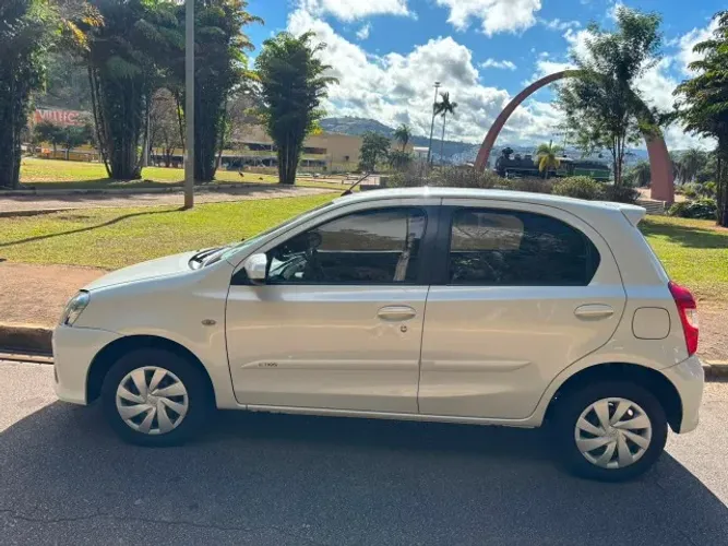 Toyota Etios XS 1.5 Flex 16V 5P Aut. 2018