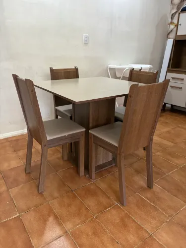 Conjunto mesa de jantar 