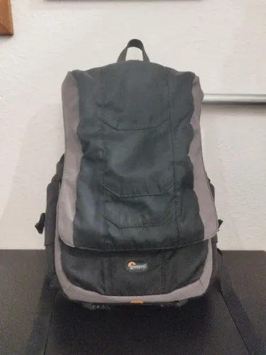 Mochila lowepro versapack 200 AW para câmera fotográfica