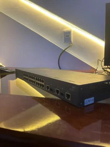 Switch 3Com HP 4210 Gerenciável 26 Portas 10/100 JF427A