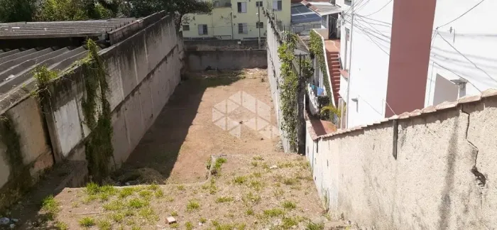 Terreno em Santana com 475 m²