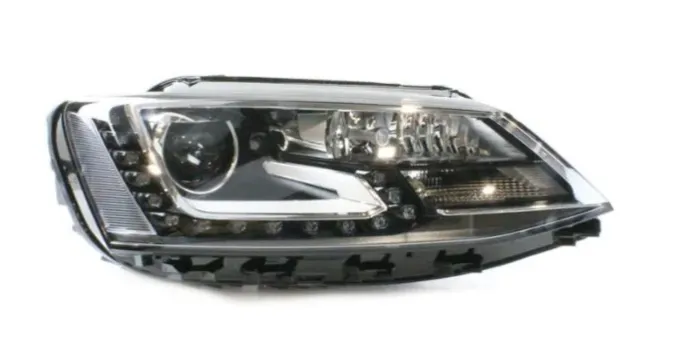 Farol Jetta Highline 2011 2012 2013 2014 2015 2016 2017 2018 (lado direito)